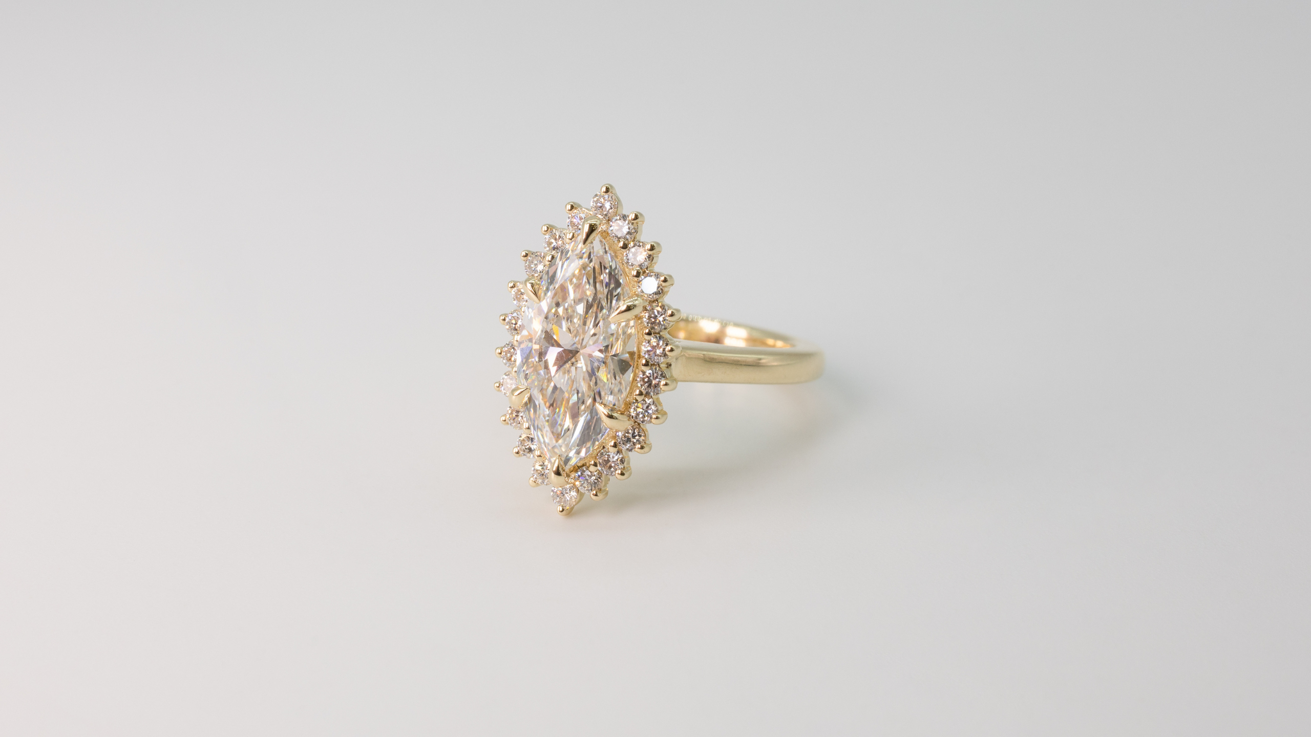 Hitched Virtual Engagement Consultations: Buy A Ring Online With Ease