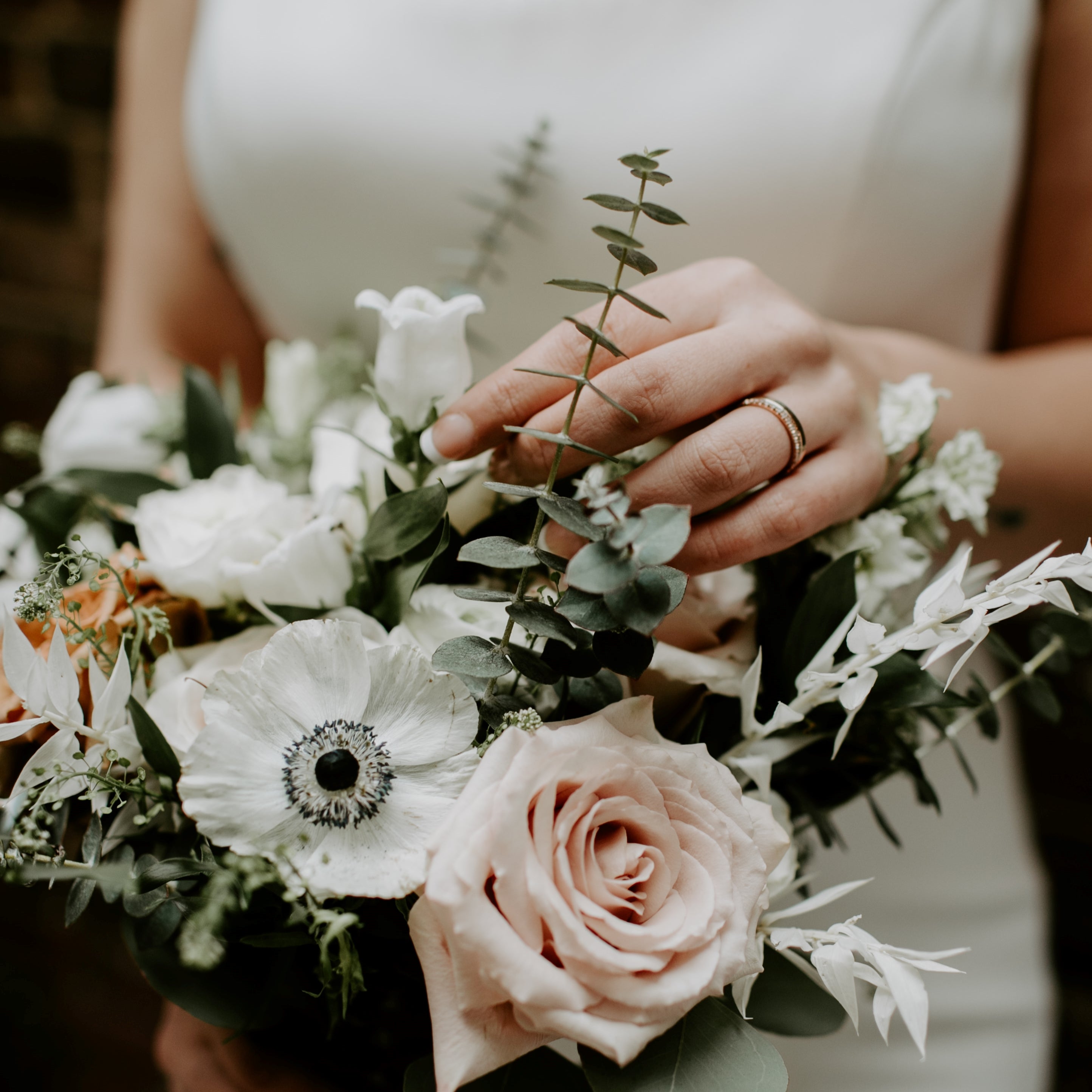 Pairing The Perfect Wedding Band With Your Wedding Gown