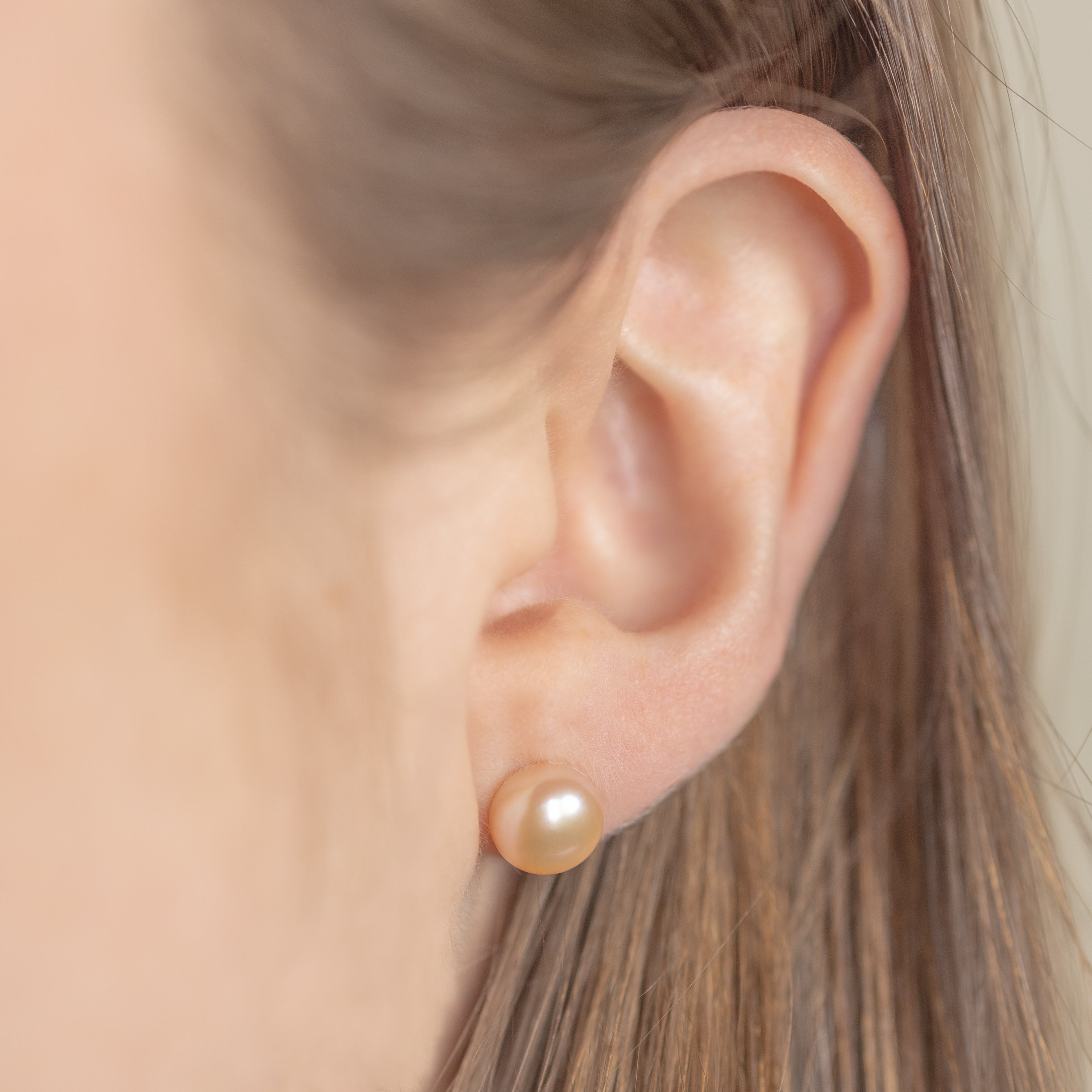 yellow gold pink pearl studs model
