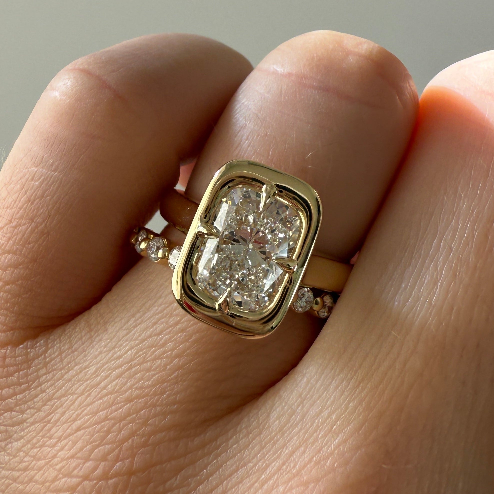 The Signature Heirloom Bezel | 2.02CT Elongated Cushion Lab Diamond | 14K YG