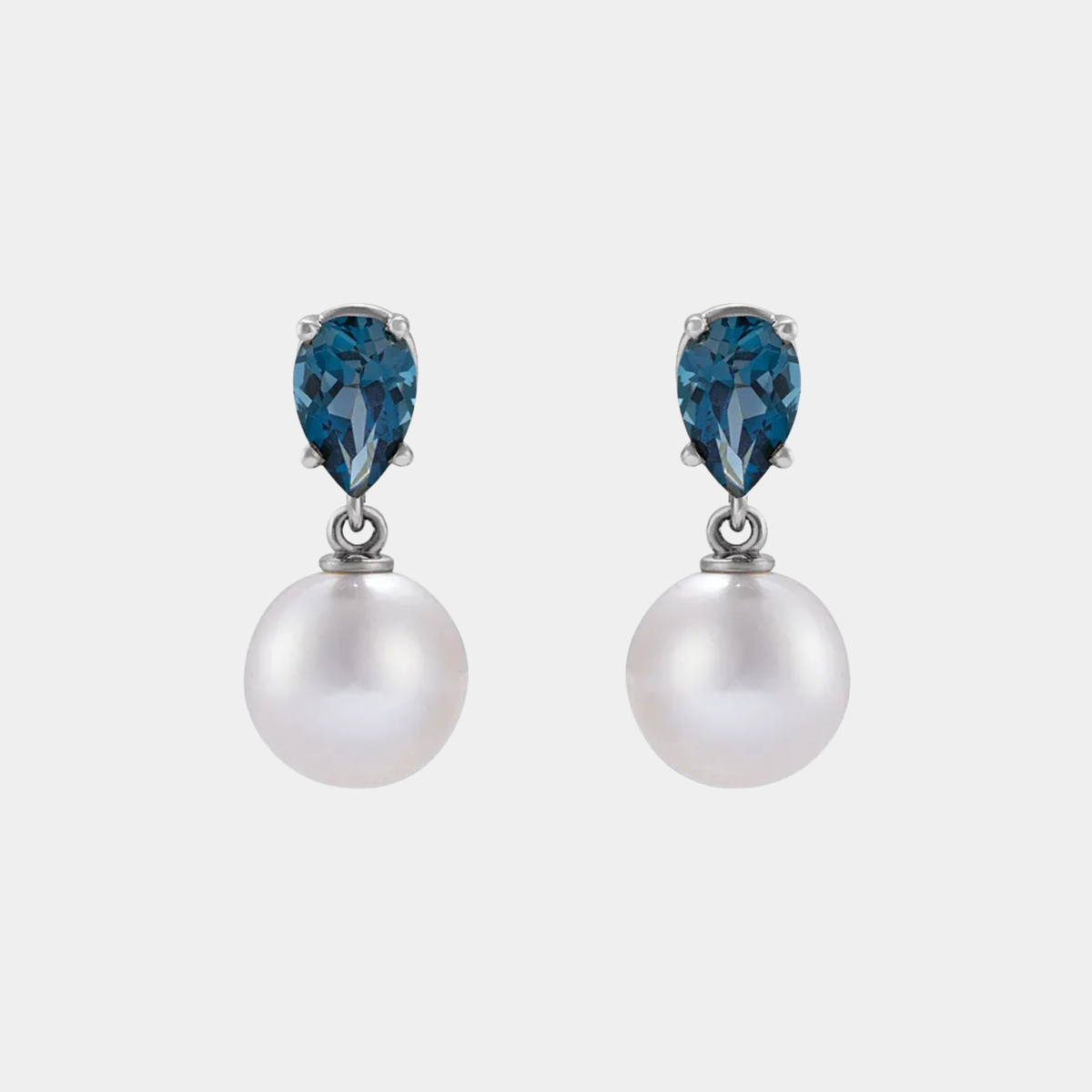 Pear / White Gold | Hitched Fine Jewelry