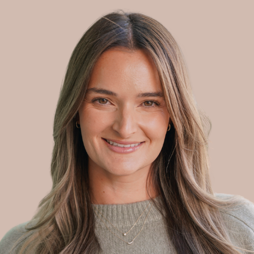 Victoria_Headshot.png