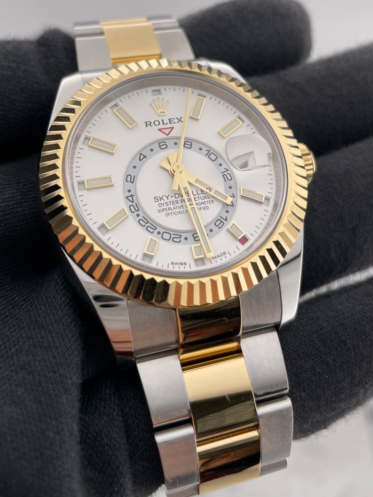 Rolex Sky-Dweller 326933 — view 3