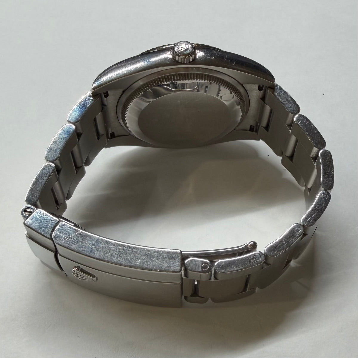 Rolex Oyster Perpetual Date 115234 — view 2