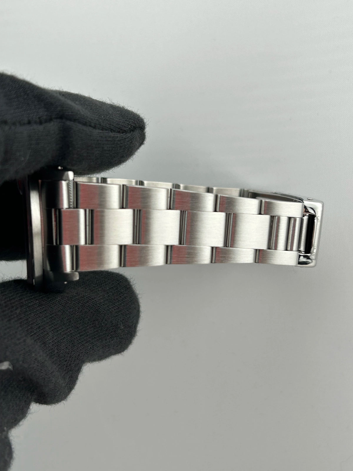Rolex Oyster Perpetual Date 15210 — view 5