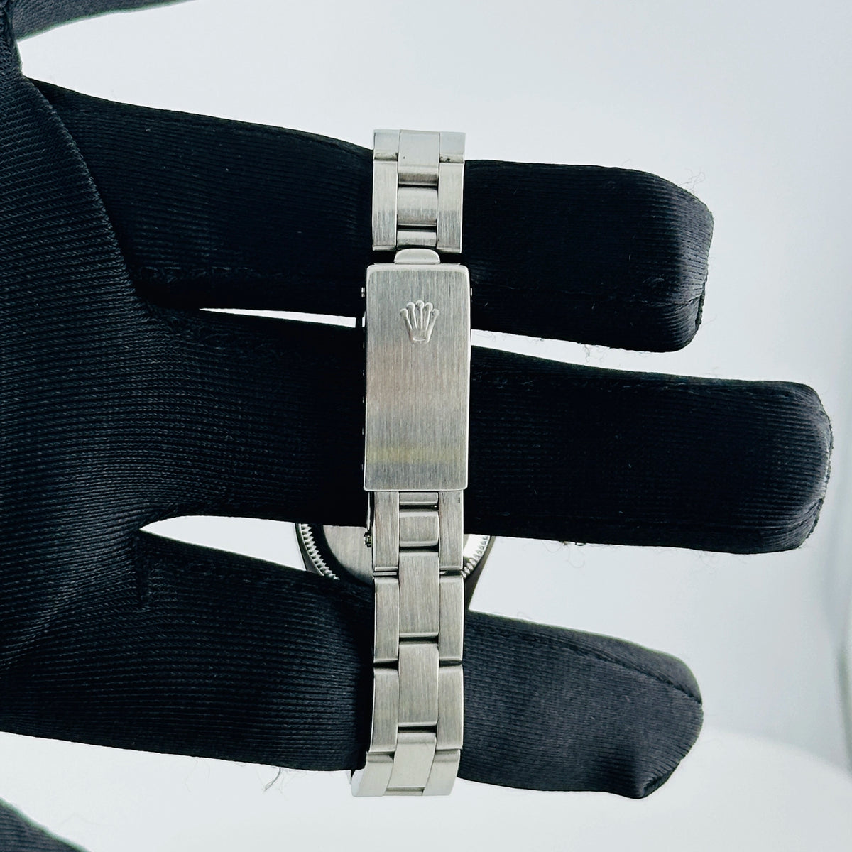 Rolex Oyster Perpetual 67230 — view 3
