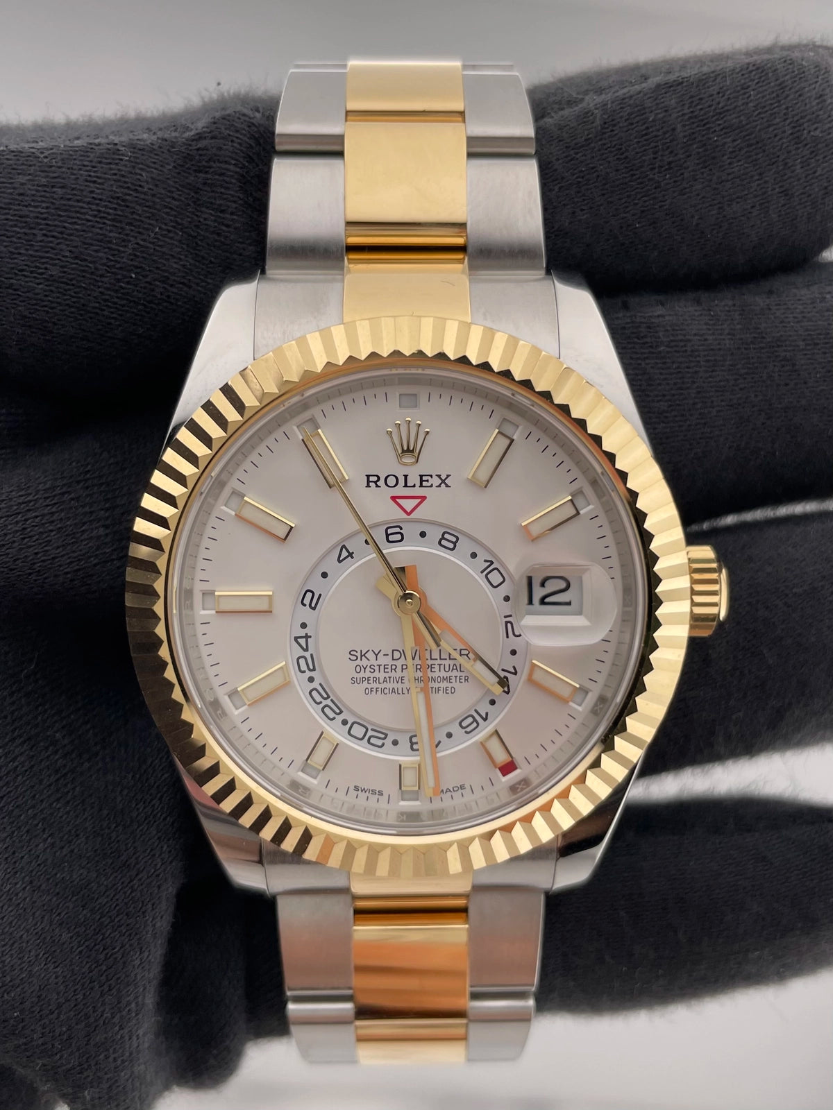 Rolex Sky-Dweller 326933 — view 2