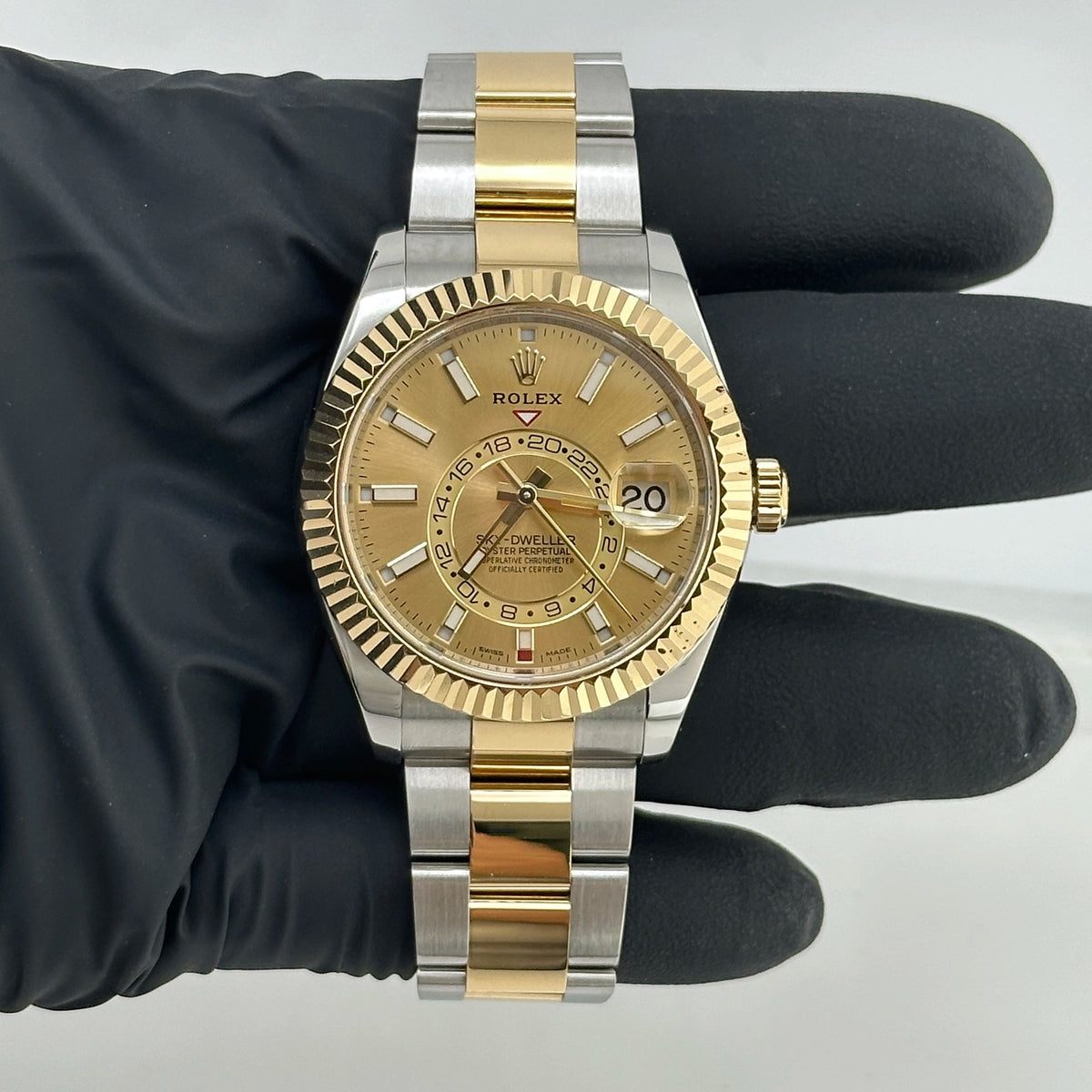 Rolex Sky-Dweller 326933 — view 2