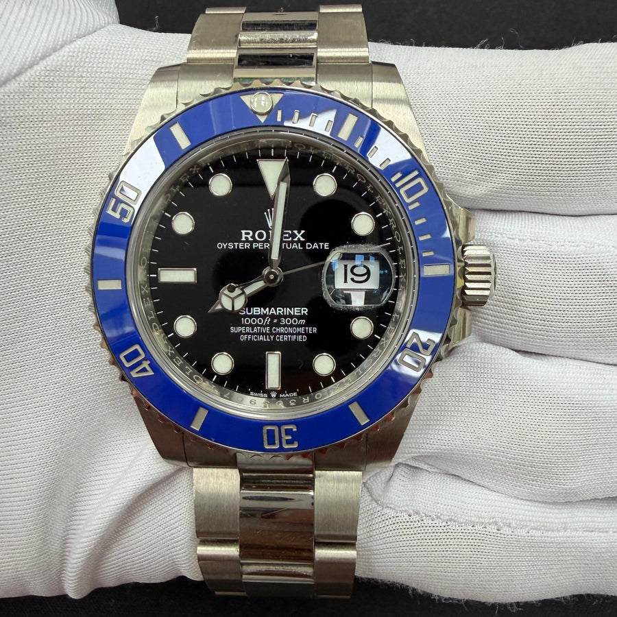 Rolex Submariner Date 126619LB — view 1