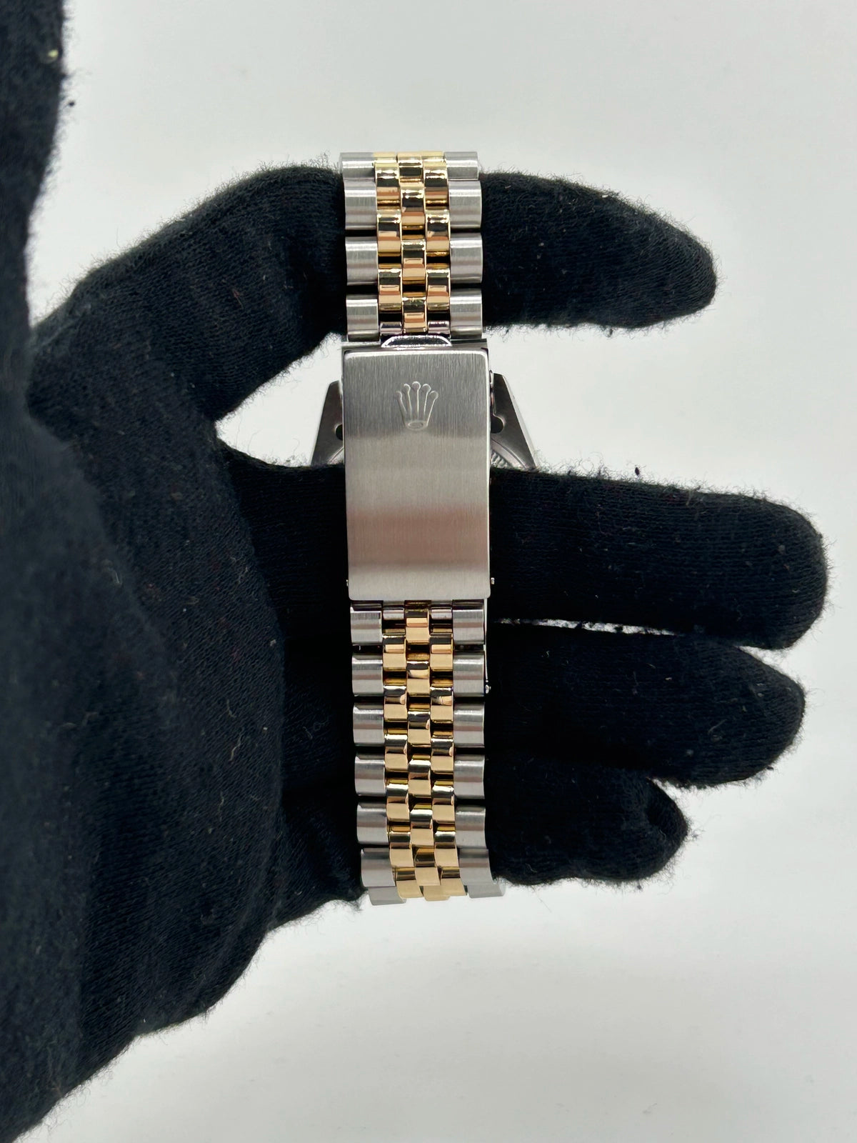 Rolex Oyster Perpetual Date 15223 — view 4