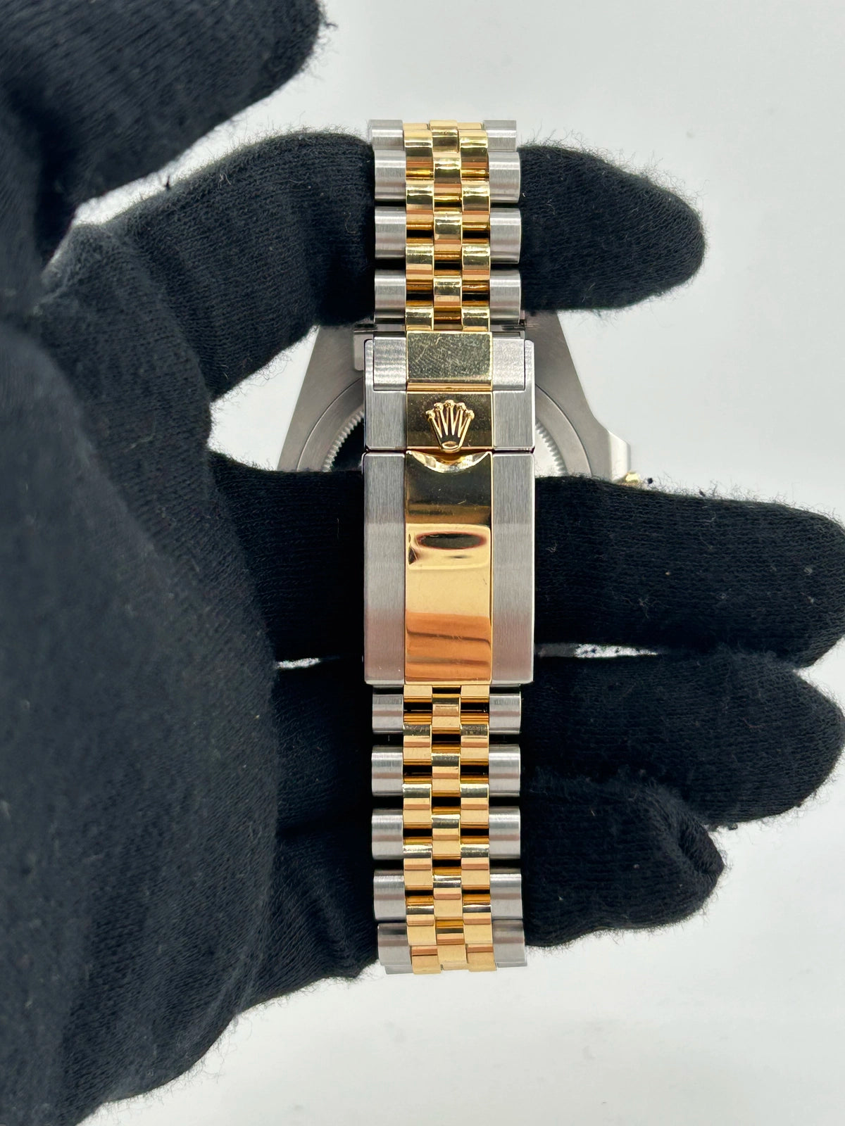 Rolex GMT-Master II 126713GRNR — view 4