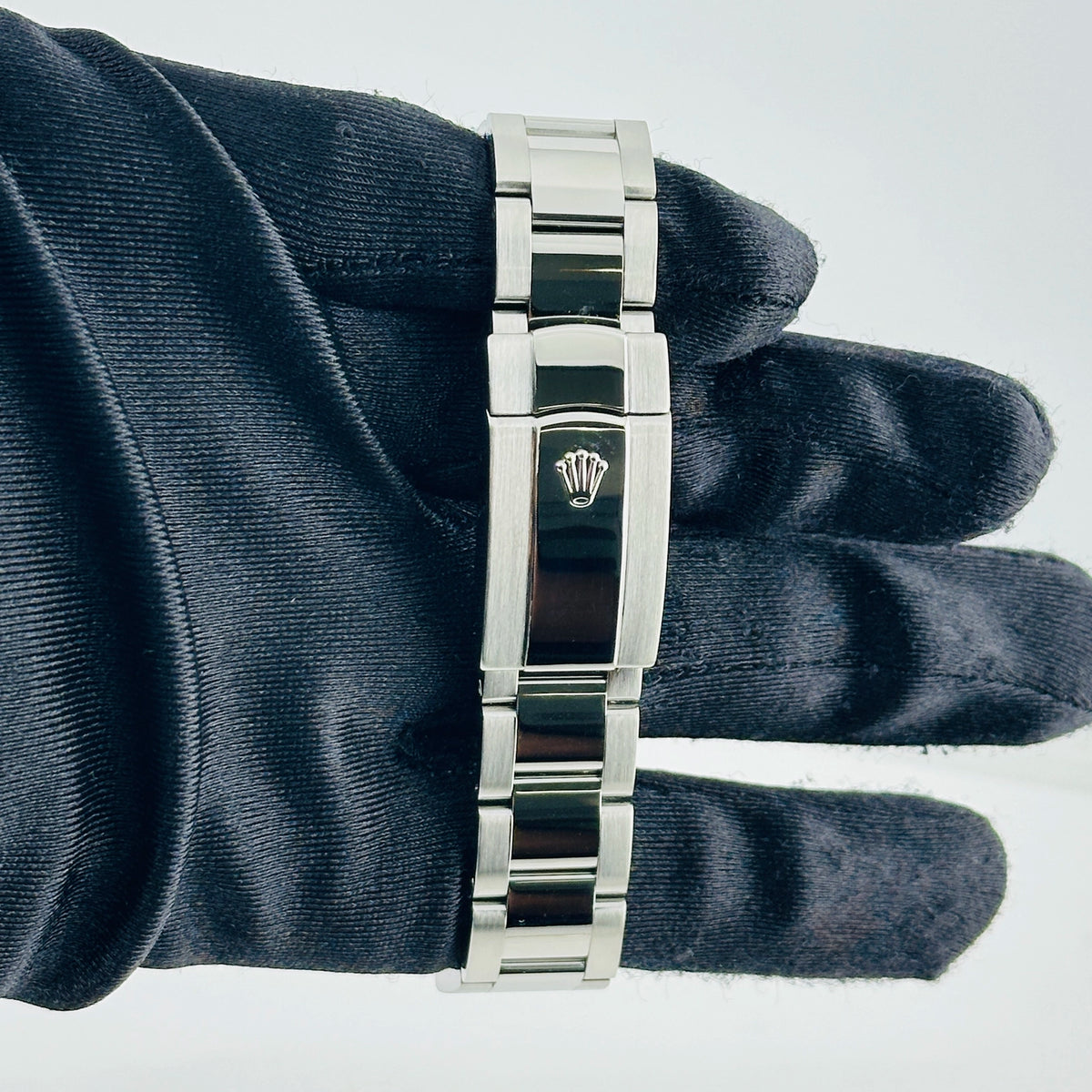 Rolex Datejust 126300 — view 4