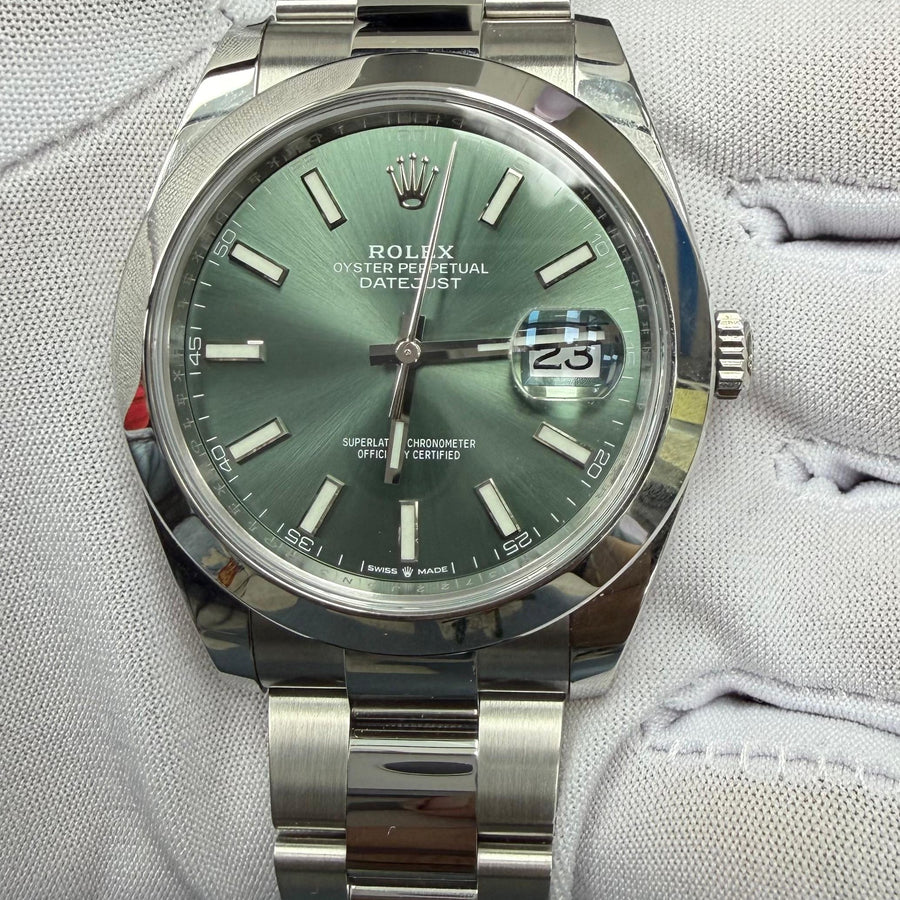 Rolex Datejust 126300 — view 1