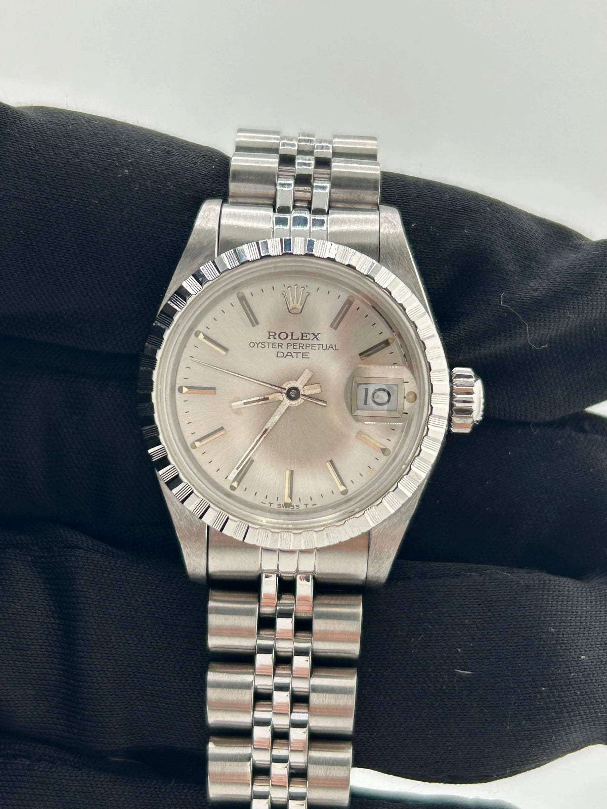 Rolex Oyster Perpetual Date 69240 — view 3