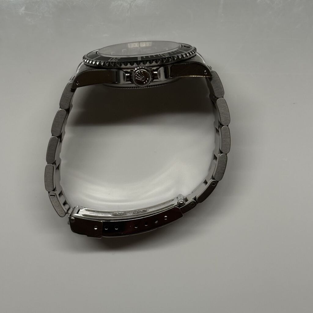 Rolex Submariner No Date 14060 — view 2