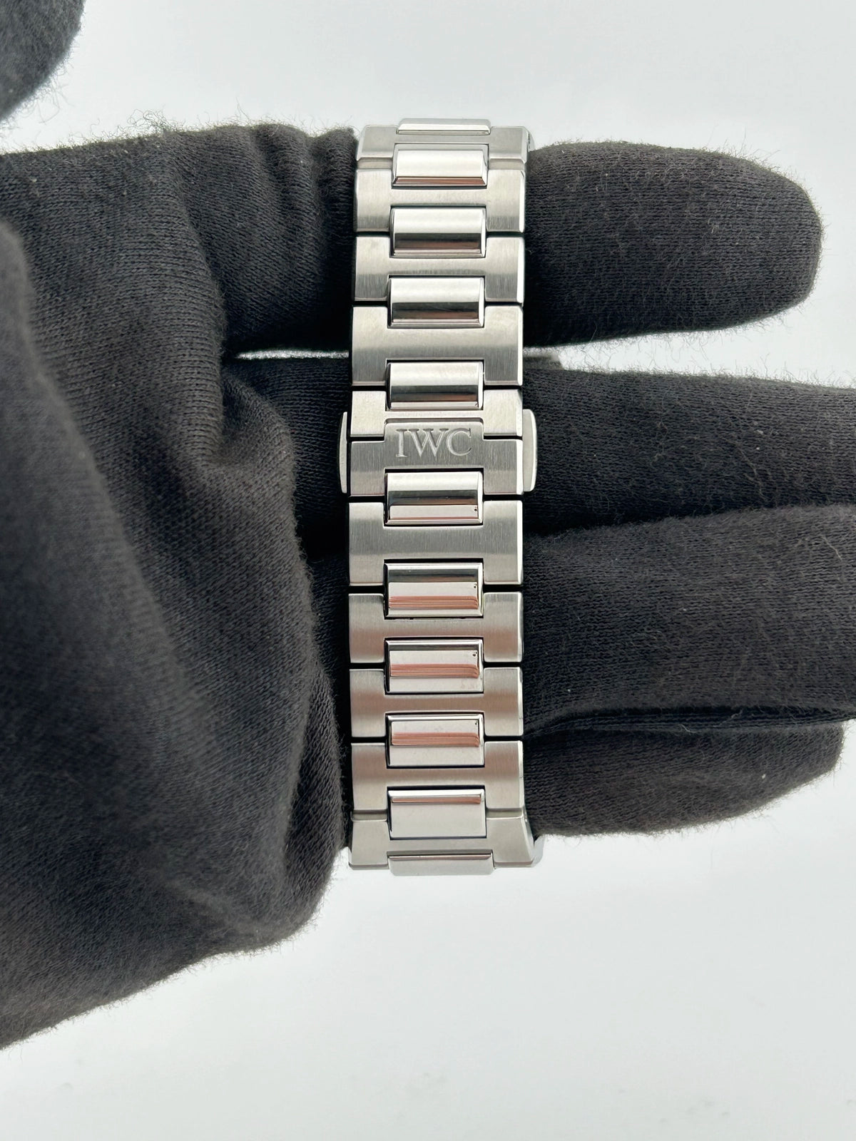 IWC Ingenieur Automatic IW328903 — view 4