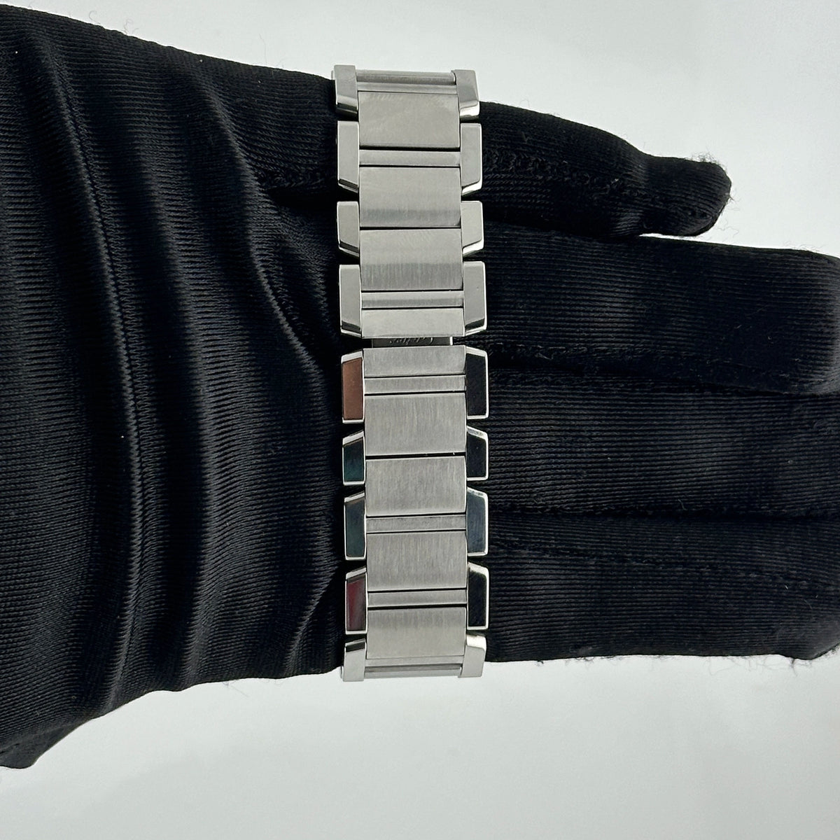 Cartier Tank 2302 — view 4