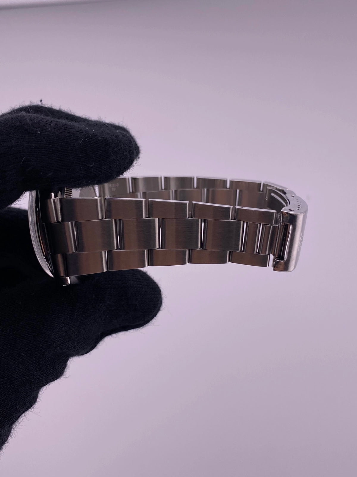 Rolex Oyster Perpetual Date 1500 — view 5