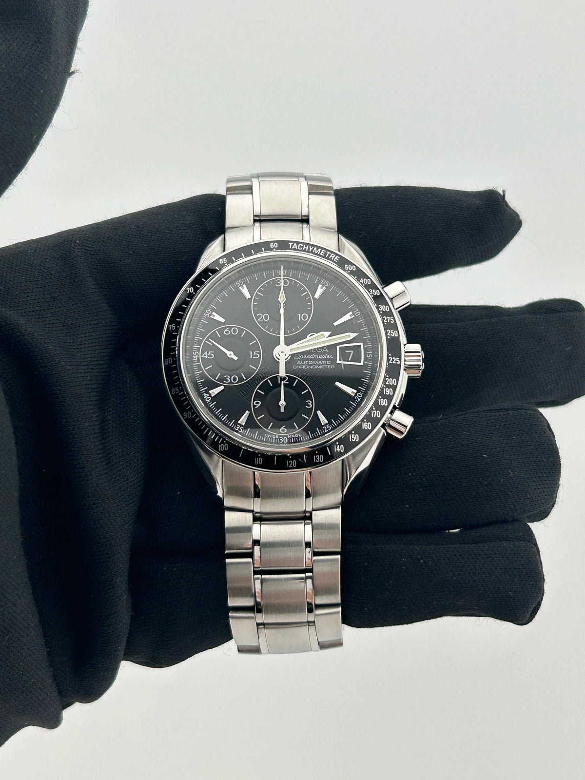 Omega Speedmaster Date 3210.50 — view 2