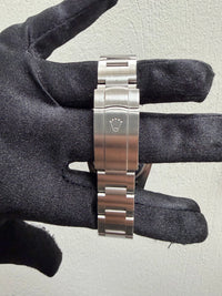 Rolex Oyster Perpetual 116000 — view 3