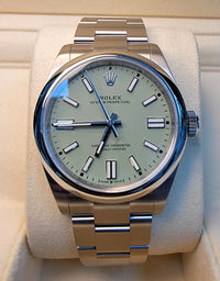 Rolex Oyster Perpetual 134300 — view 2
