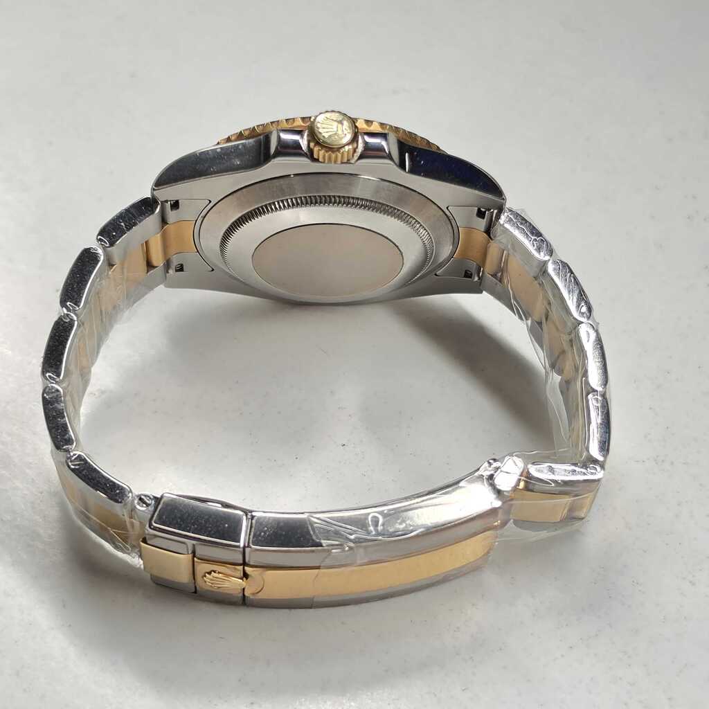 Rolex Submariner Date 116613 — view 2