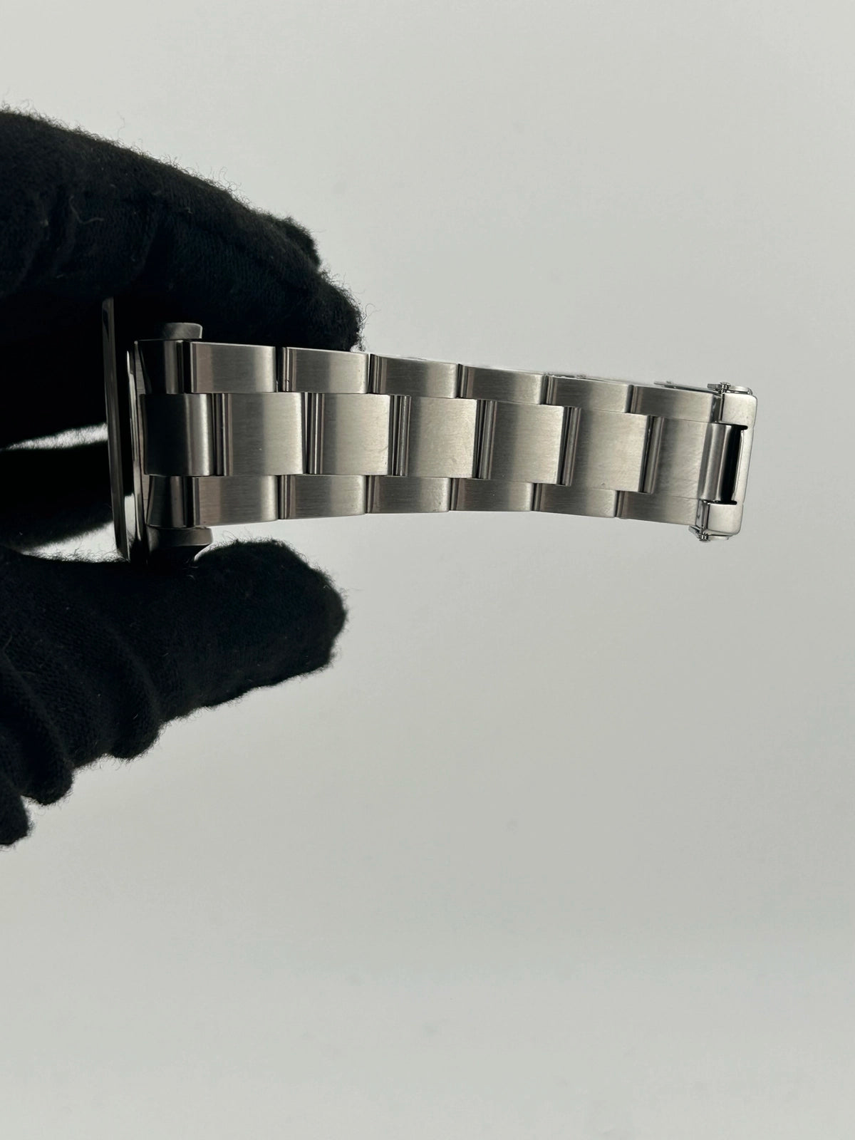 Rolex Explorer II 114270 — view 5