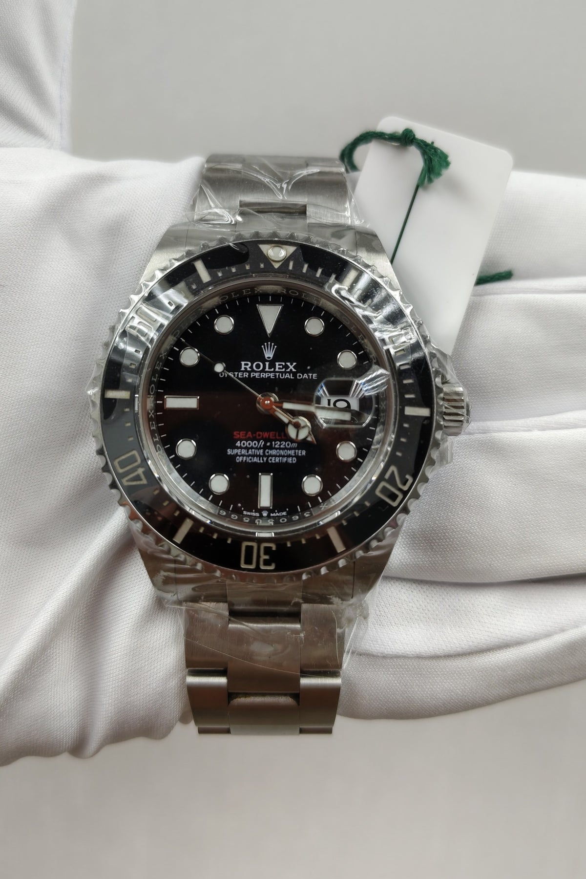 Rolex Sea-Dweller 126600 — view 2