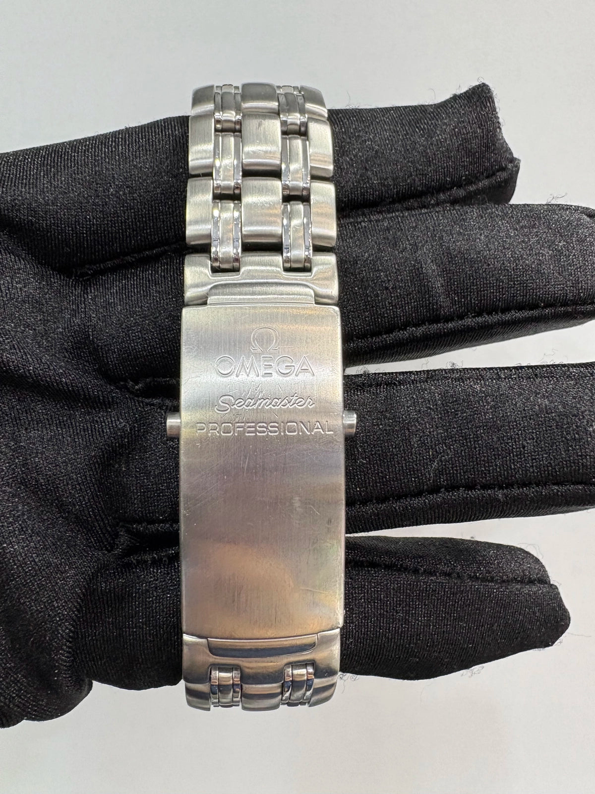 Omega 25518000 — view 2