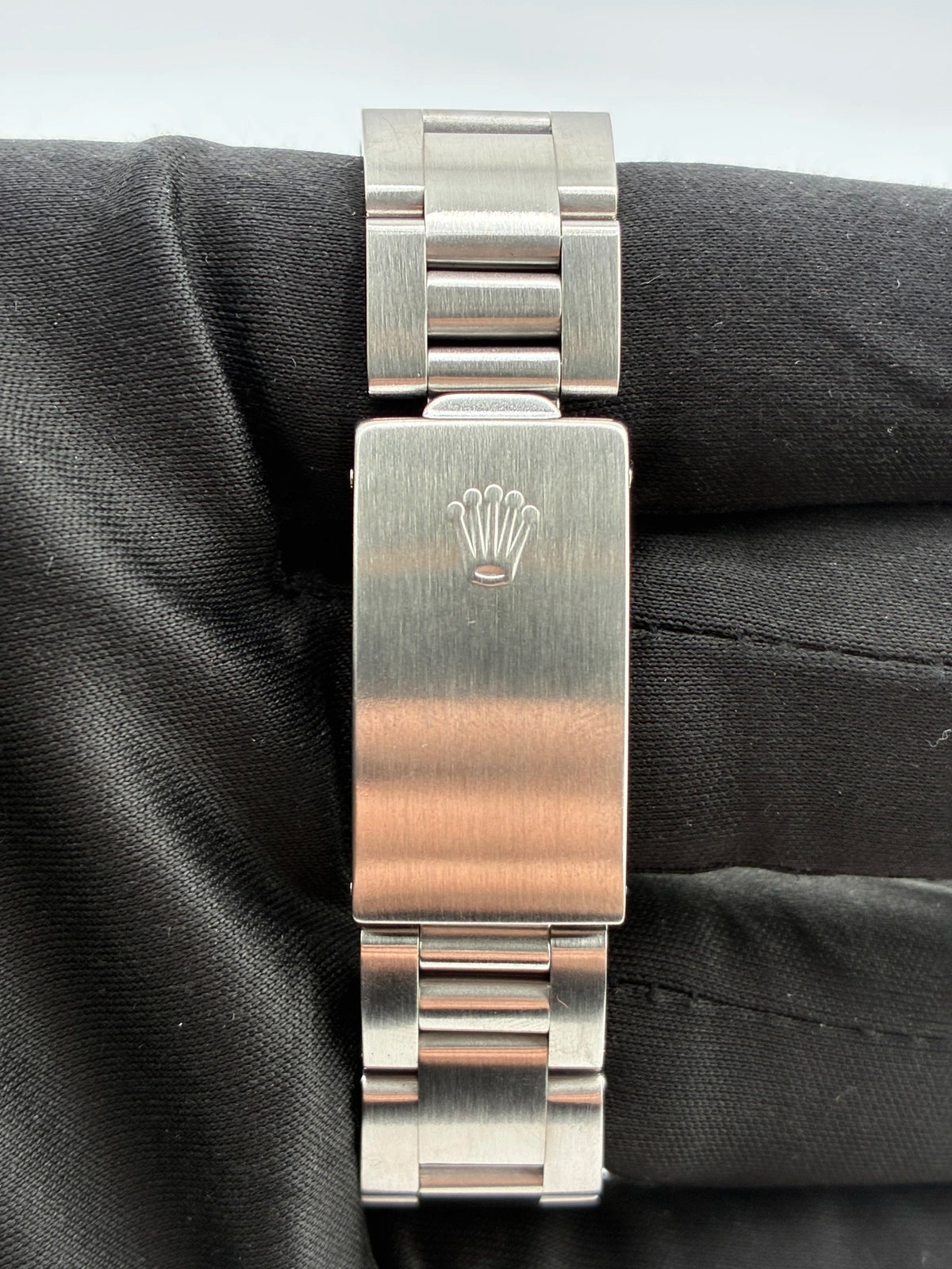 Rolex Oyster Perpetual 67480 — view 4