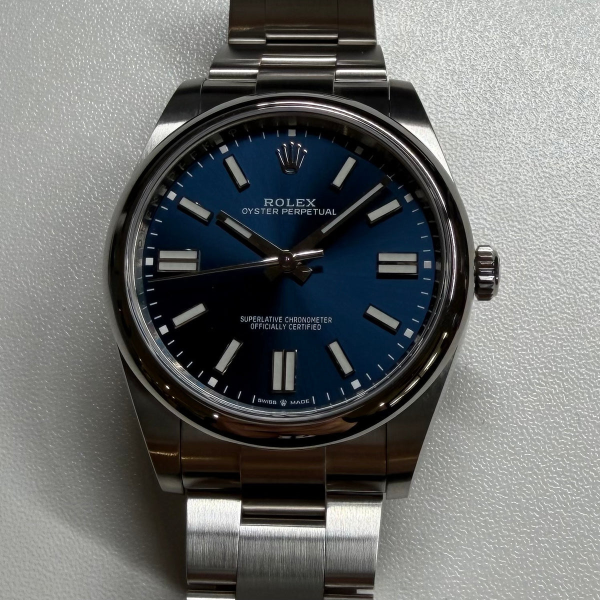 Rolex Oyster Perpetual 41 124300 — view 1