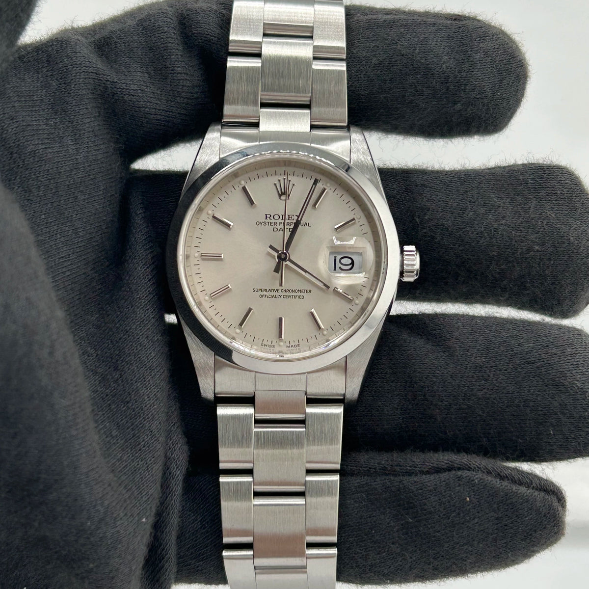 Rolex Oyster Perpetual Date 15200 — view 2