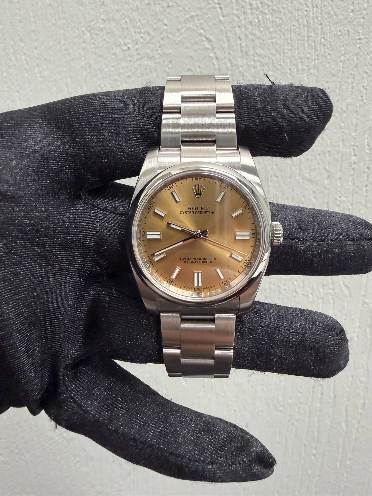 Rolex Oyster Perpetual 116000 — view 2
