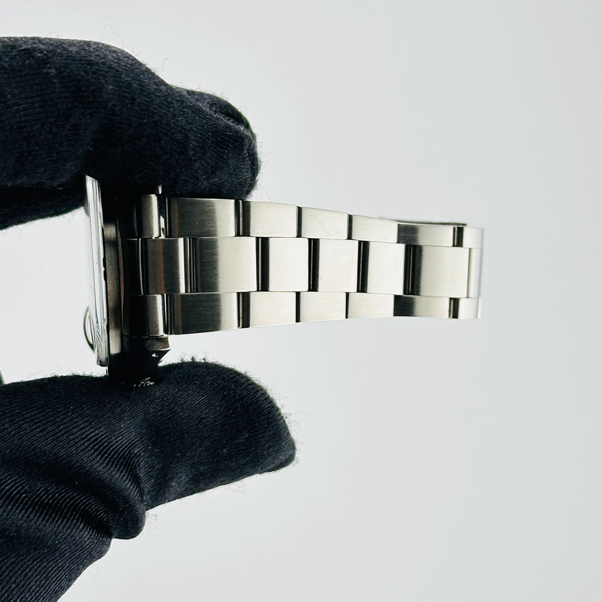 Rolex Oyster Perpetual Date 15010 — view 5