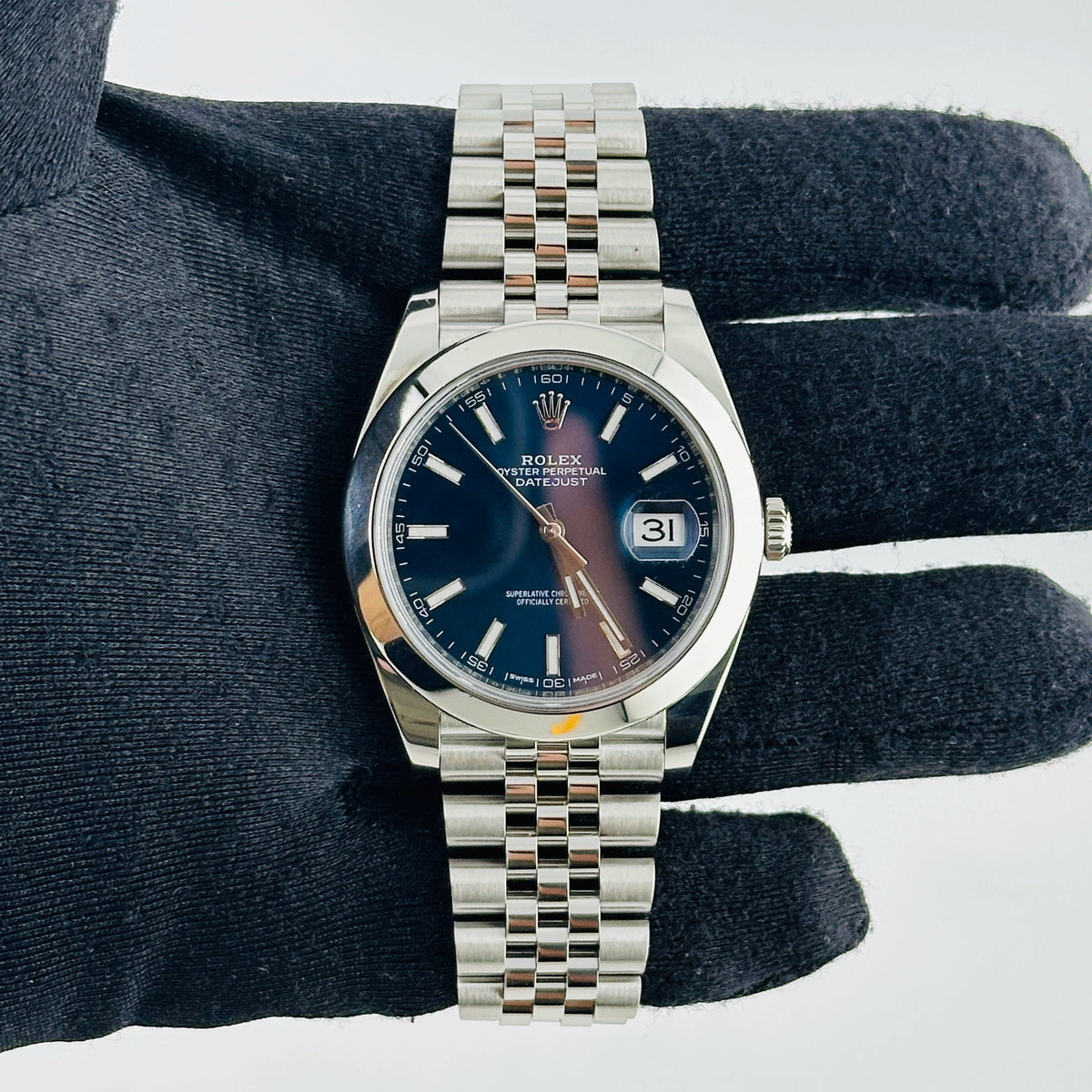 Rolex Datejust 126300 — view 3