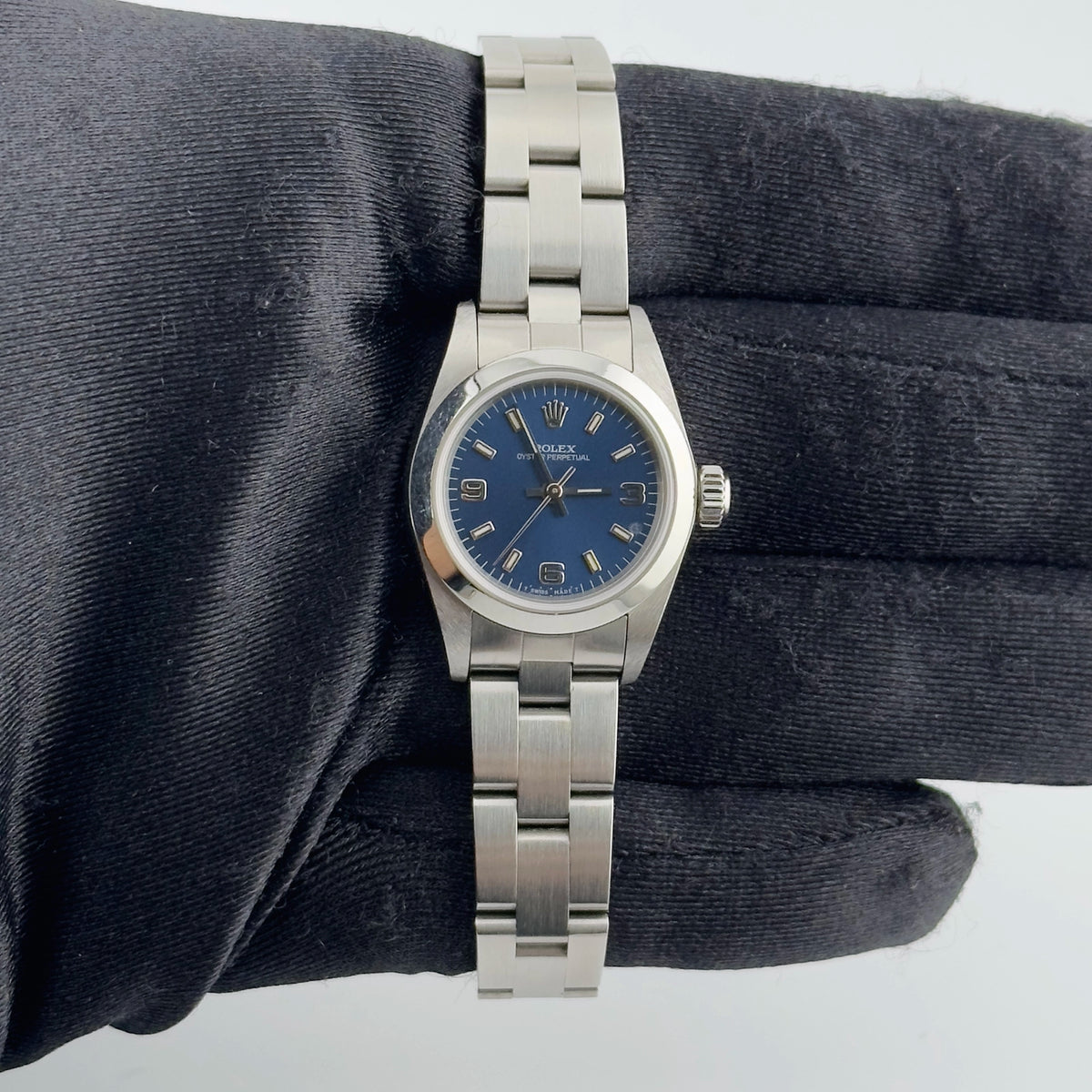 Rolex Oyster Perpetual Date 67180 — view 2