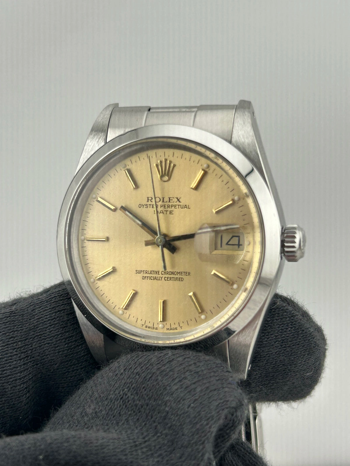 Rolex Oyster Perpetual Date 15000 — view 3