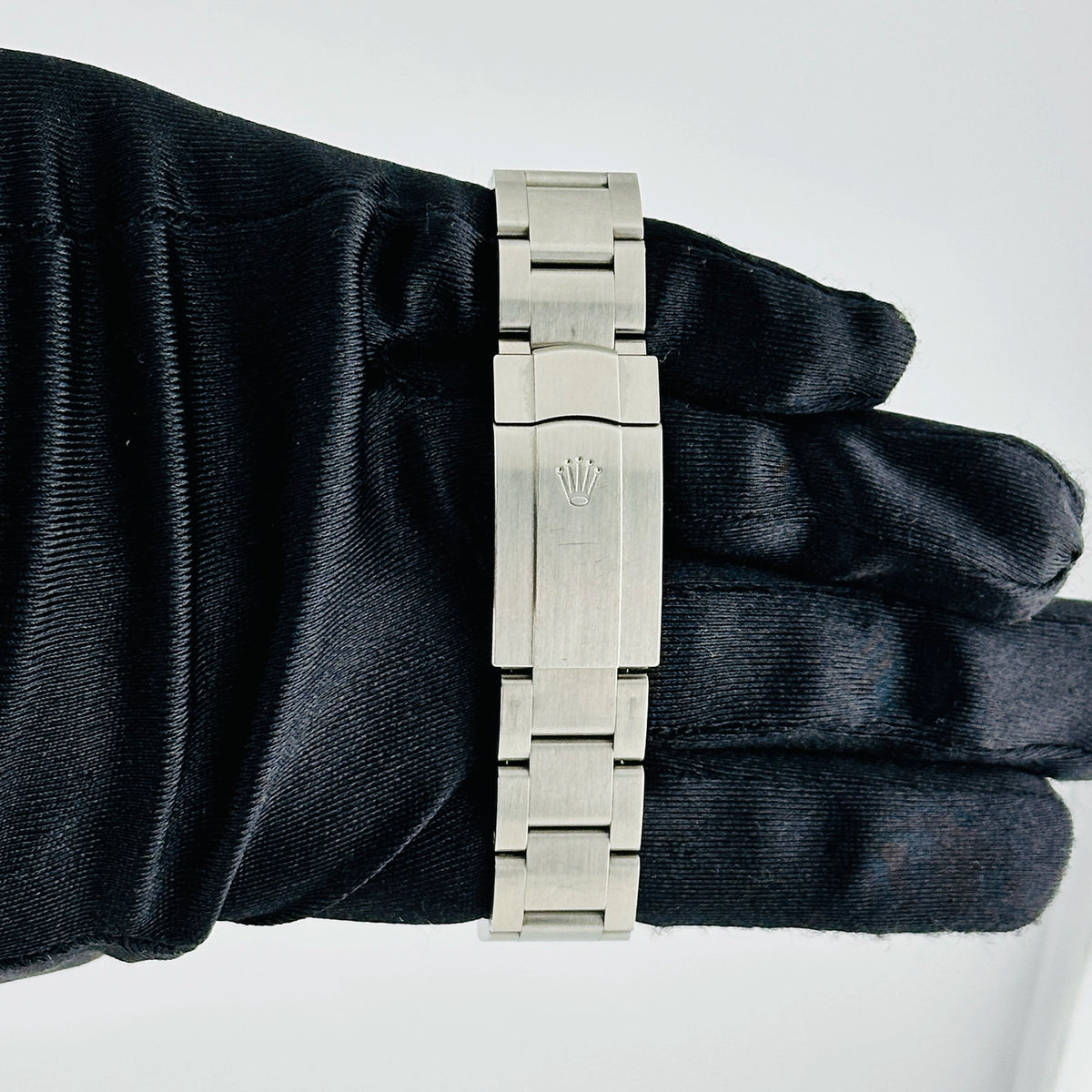 Rolex Oyster Perpetual 34 114200 — view 3