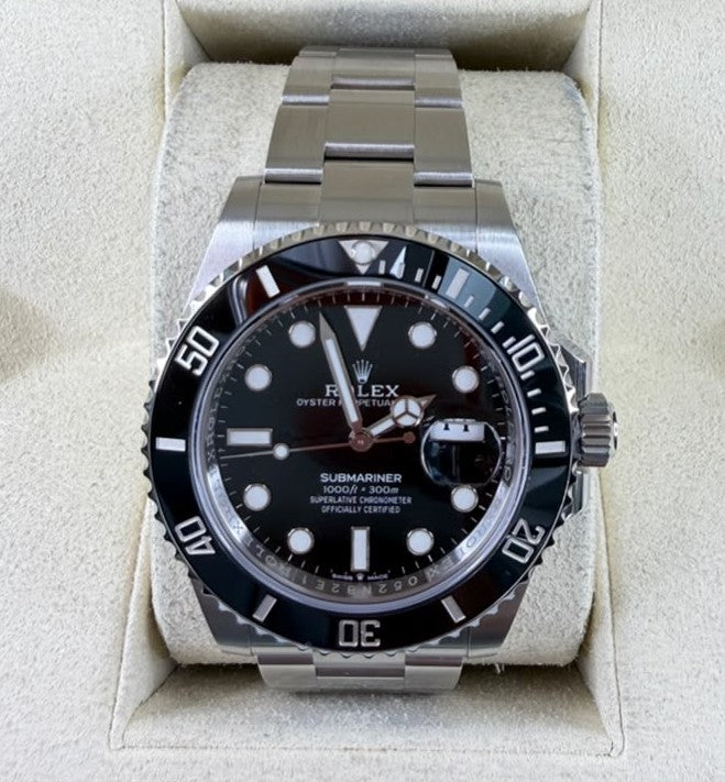 Rolex Submariner Date 126610LN — view 2