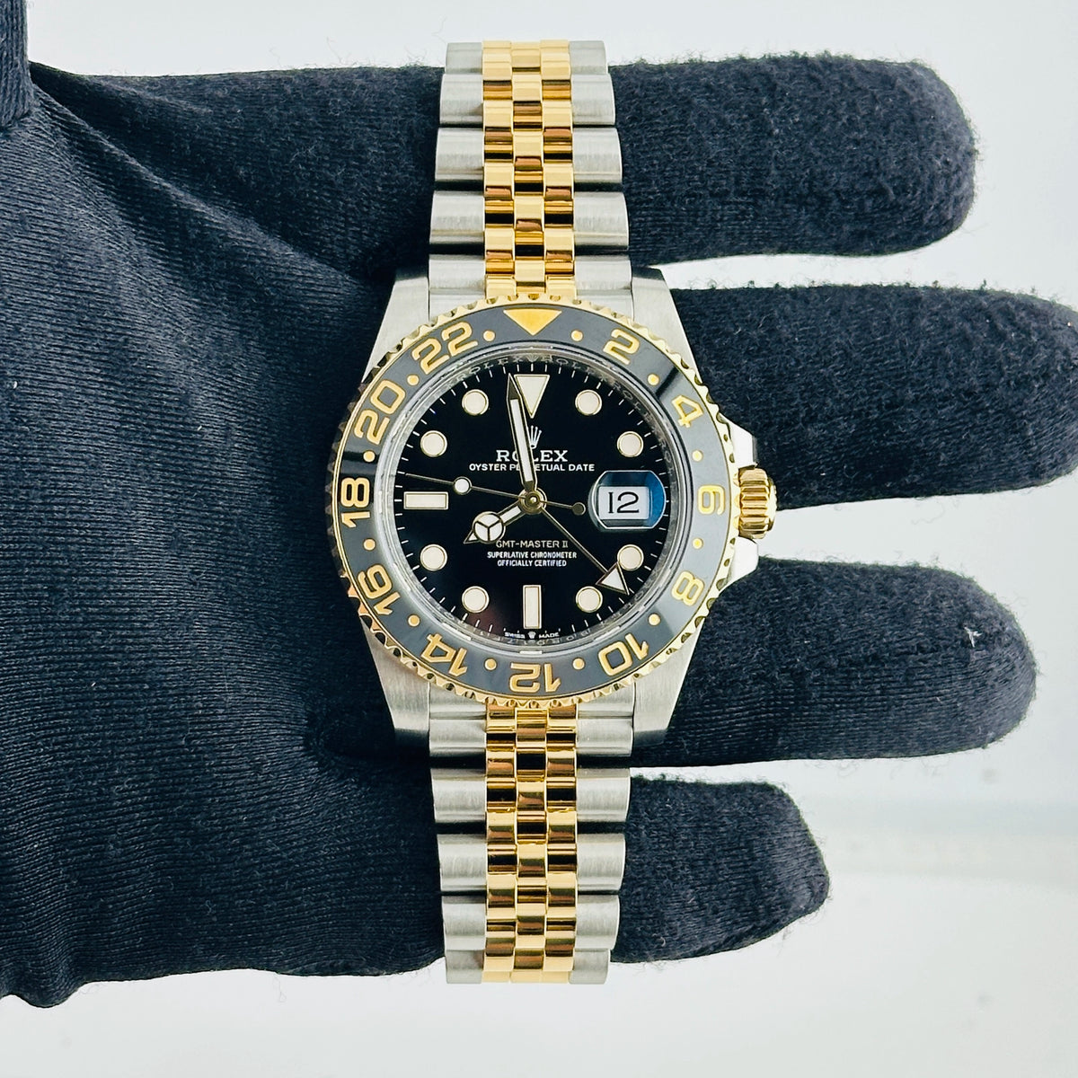 Rolex GMT-Master II 126713GRNR — view 3
