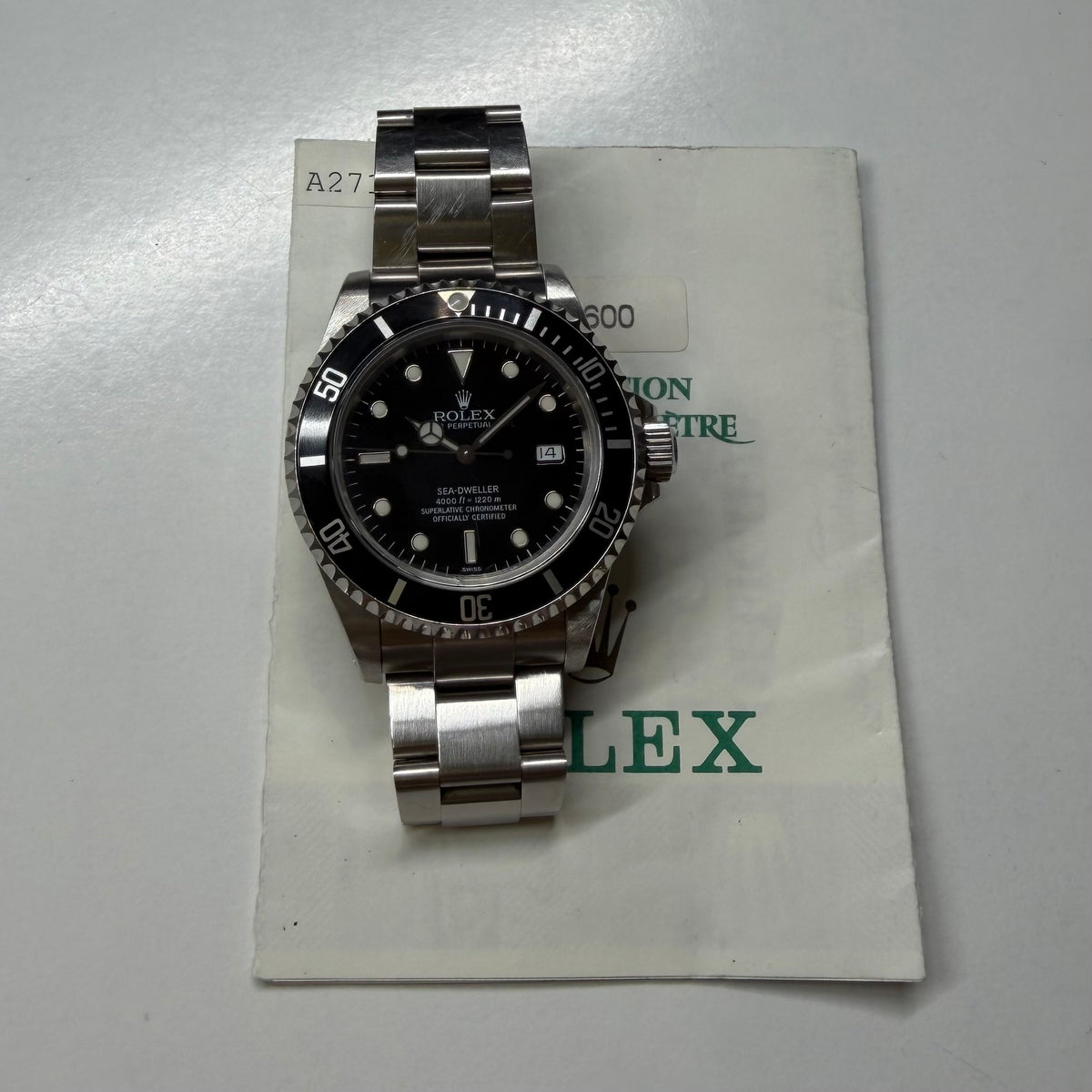 Rolex Sea Dweller 4000 16600 — view 3