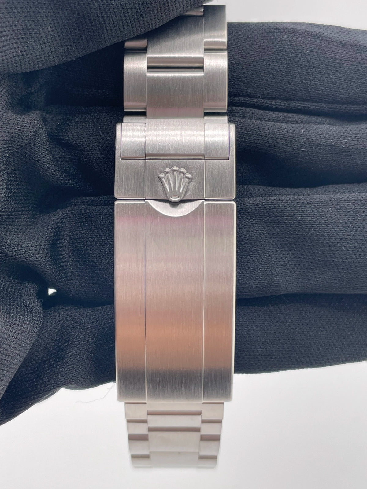 Rolex Submariner No Date 124060 — view 4