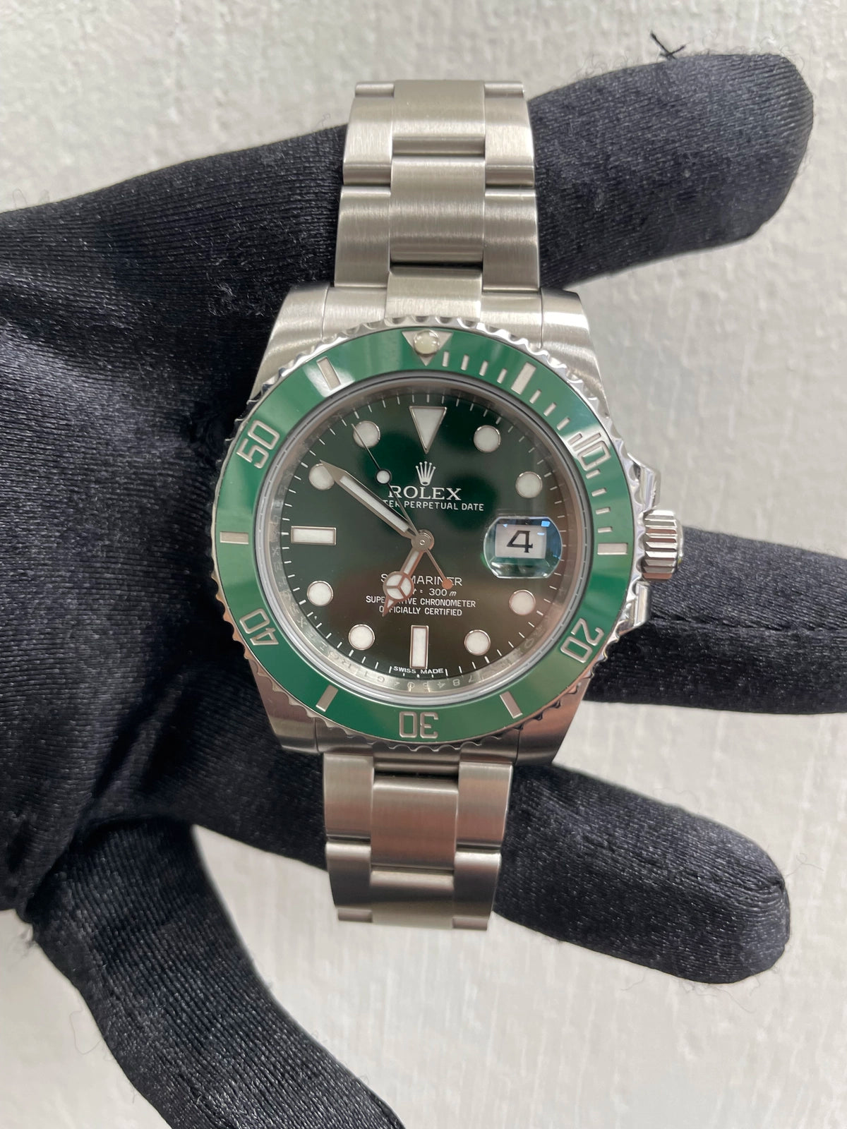 Rolex Submariner Date 116610LV — view 2