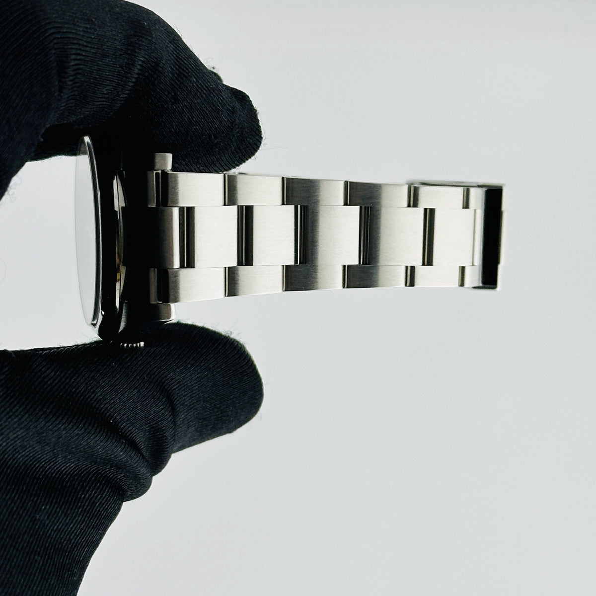 Rolex Oyster Perpetual 34 114200 — view 5