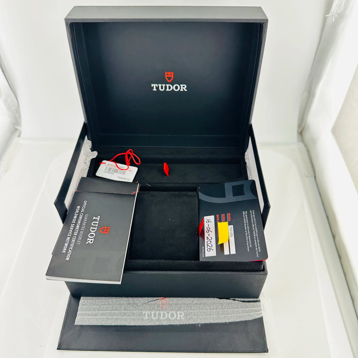 Tudor Black Bay Chrono M79310N-0001 — view 8