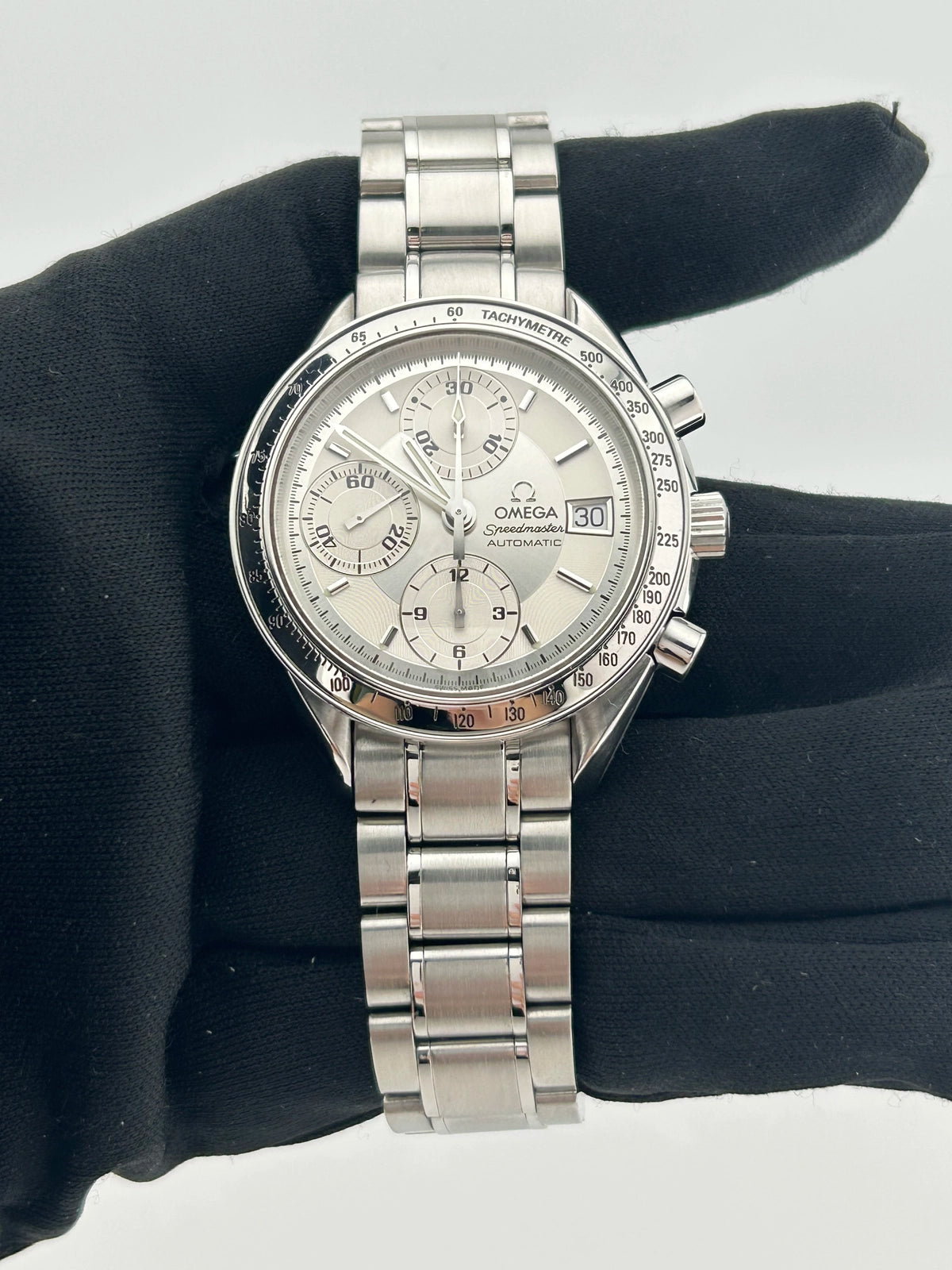Omega Speedmaster Date 3513.30.00 — view 2