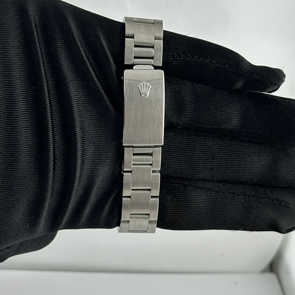 Rolex Oyster Perpetual 67480 — view 3