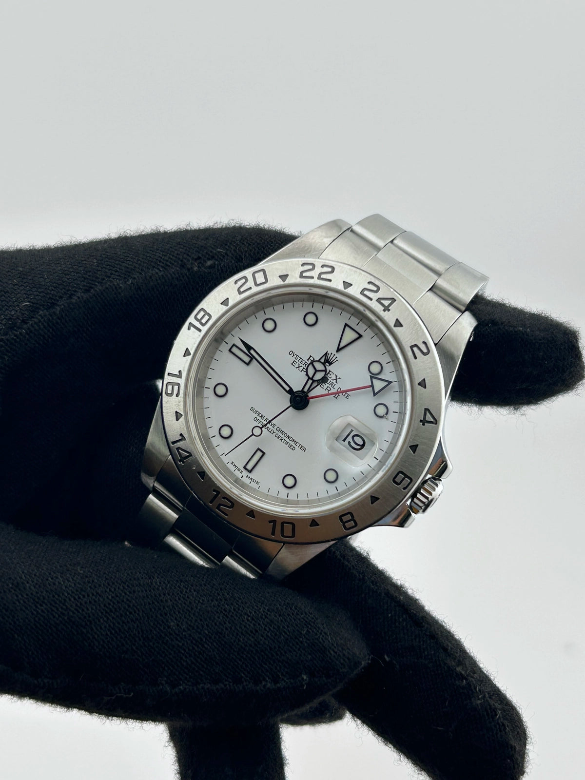 Rolex Explorer II 16570 — view 3