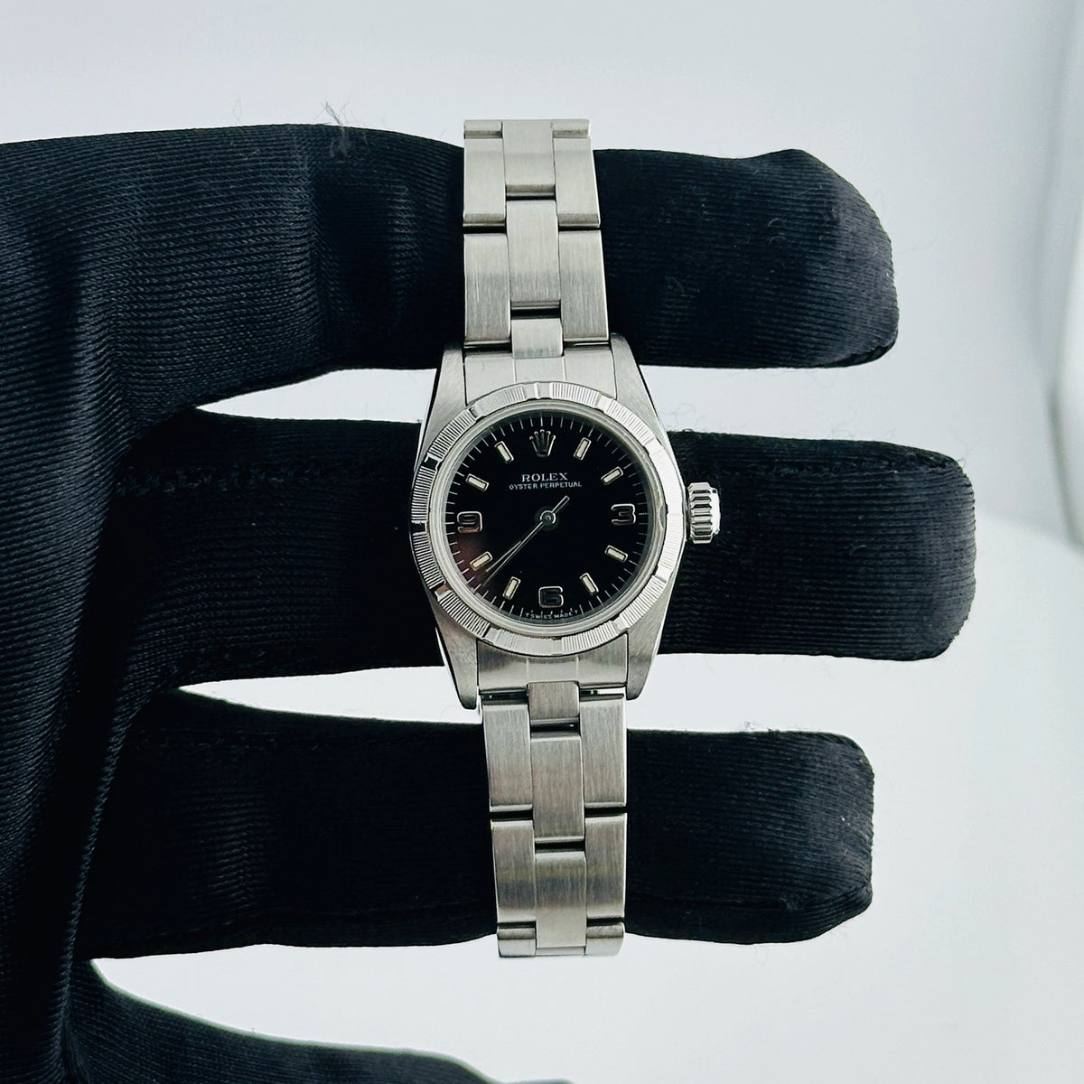 Rolex Oyster Perpetual 67230 — view 2