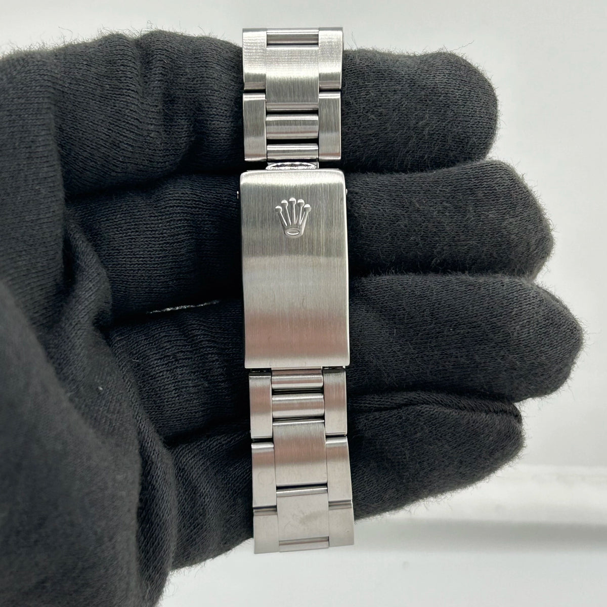 Rolex Oyster Perpetual 67480 — view 3